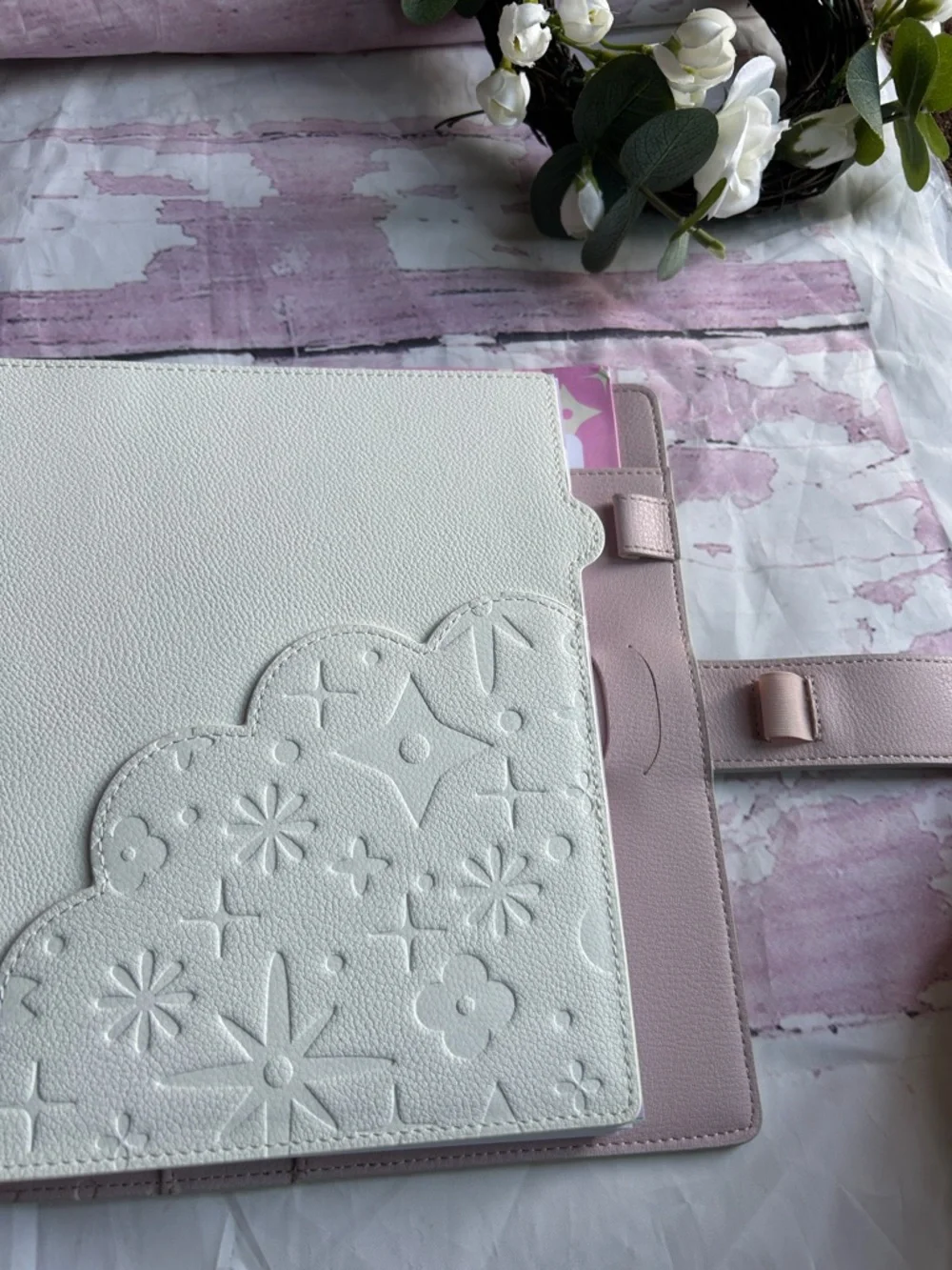 🎀Bundle Aura Estelle A5 Wide pastel W Lots of inserts weekly’s monthly’s